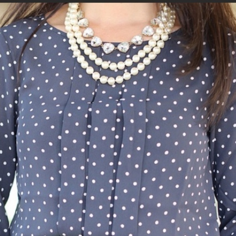 LOFT Polka Dot Pleated‎ Front Top - Picture 9 of 9